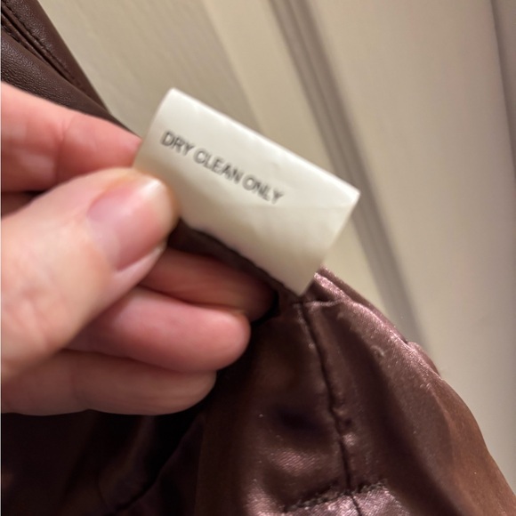 CAbi Women’s Dark Brown 100% Leather Moto Vest with snap belt, size M - Picture 6 of 12